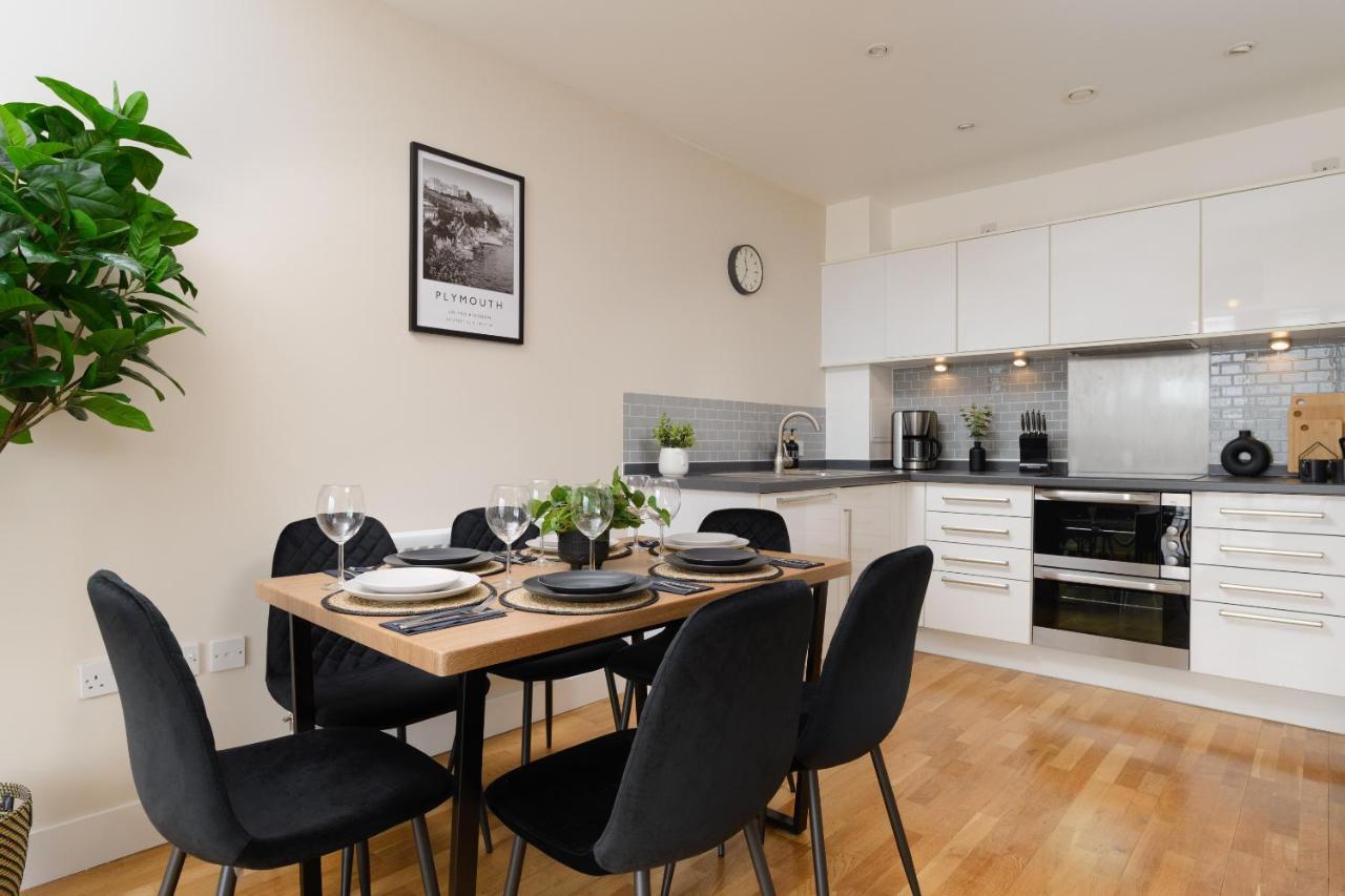 Premium Apartment - Allocated Parking - Great Location Plymouth Exteriör bild