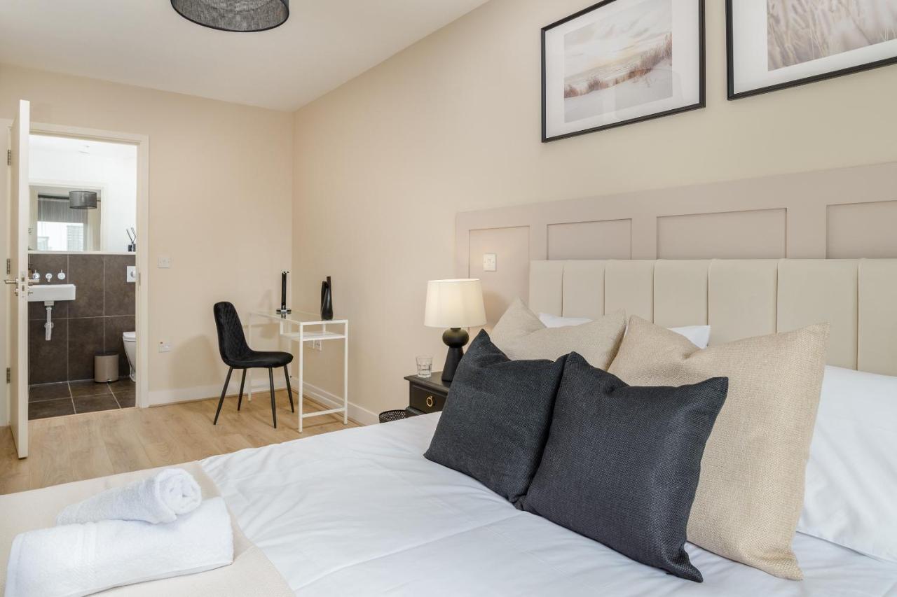 Premium Apartment - Allocated Parking - Great Location Plymouth Exteriör bild