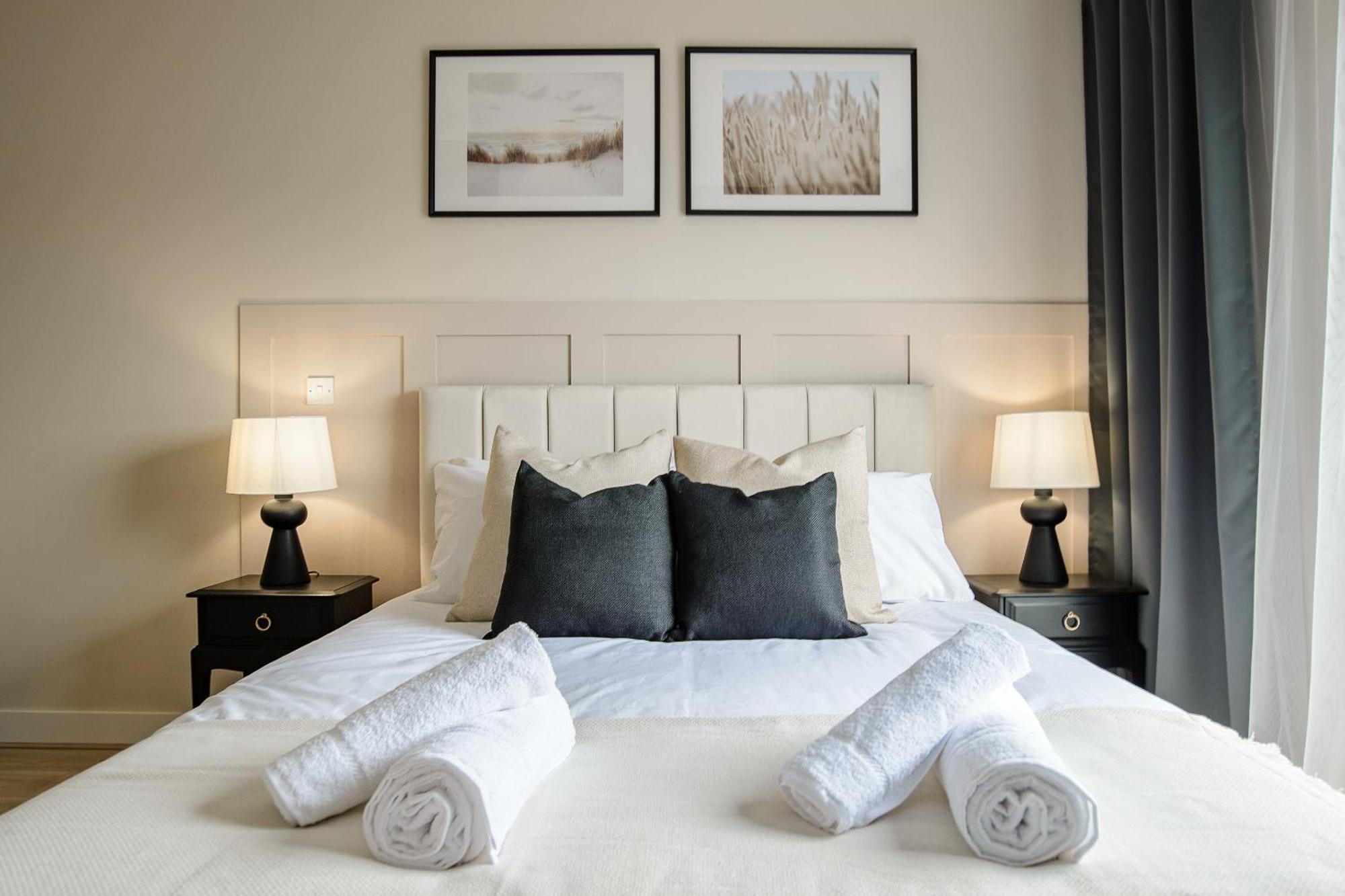 Premium Apartment - Allocated Parking - Great Location Plymouth Exteriör bild