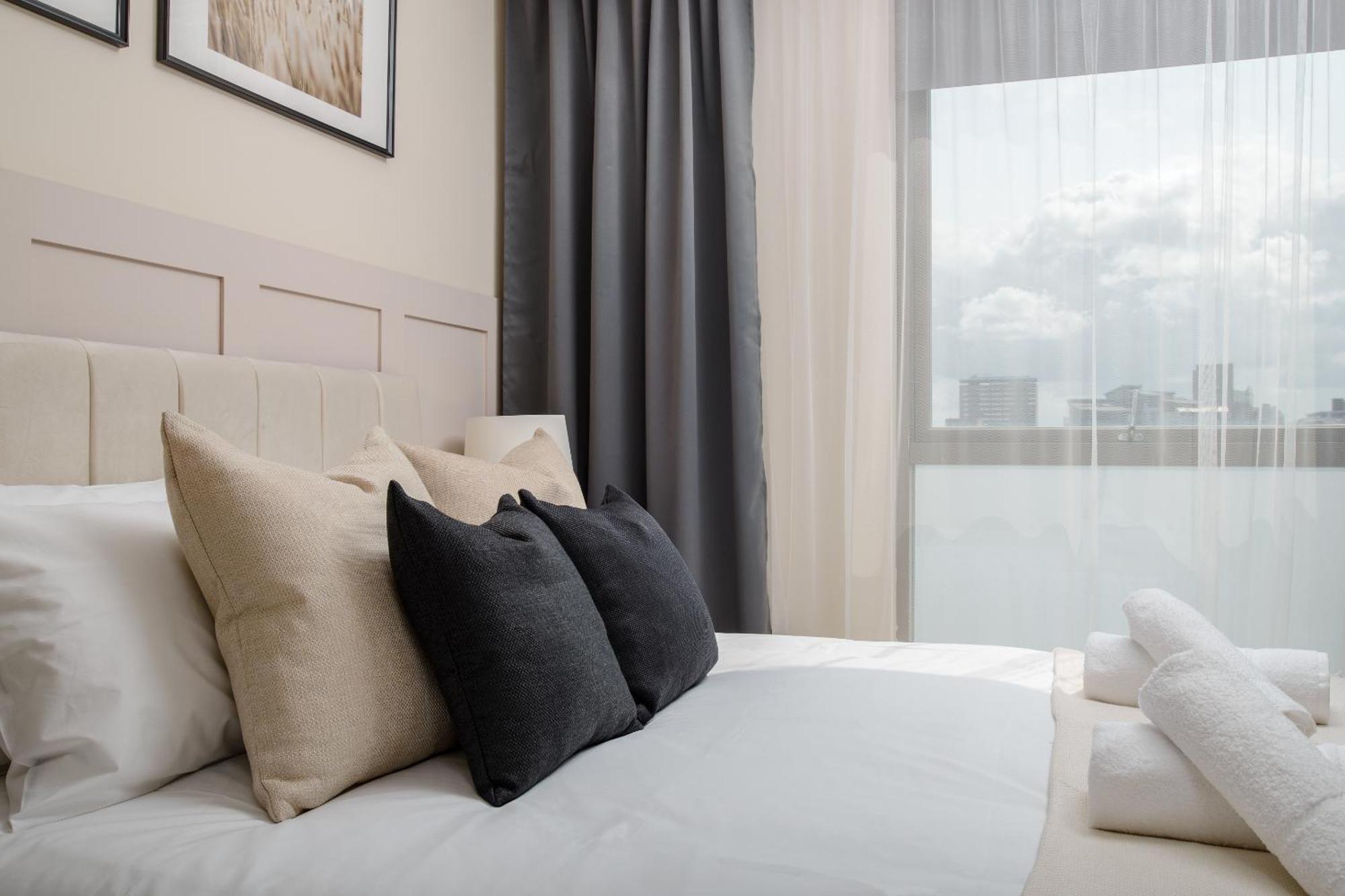 Premium Apartment - Allocated Parking - Great Location Plymouth Rum bild